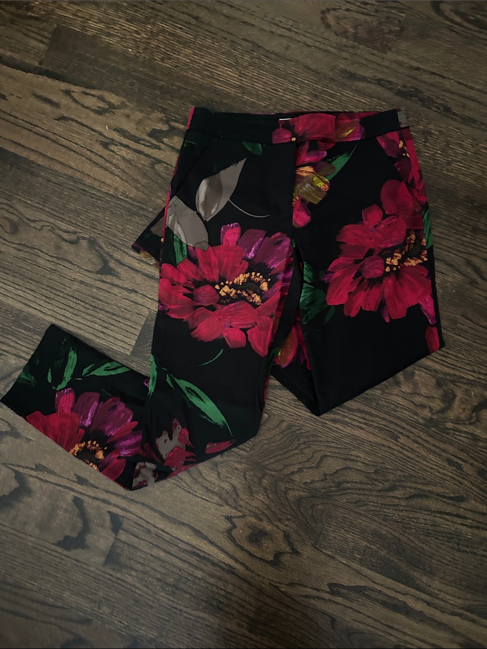 Trina Turk Women’s Black Floral Stretch Pants - Red & Green Print Size 4